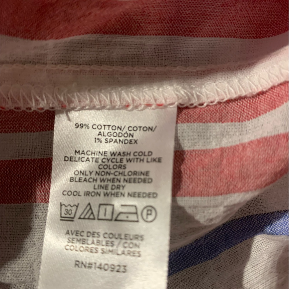 LOFT red white and blue Gauzy button down top - Picture 9 of 9